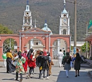 La danza del macho, obra teatral en el carnaval de Santa Rosa Caxtlahuaca, Oaxaca  
