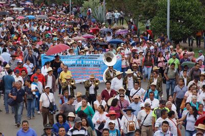 CNTE retoma control de plazas en Oaxaca