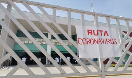 Blindan hospital de Juchitán ante rumores de que se llevarían cuerpo de tercer fallecido por Covid-19