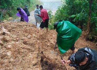 Una semana de deslaves deja incomunicadas a comunidades triquis; piden ayuda al Gobierno de Oaxaca