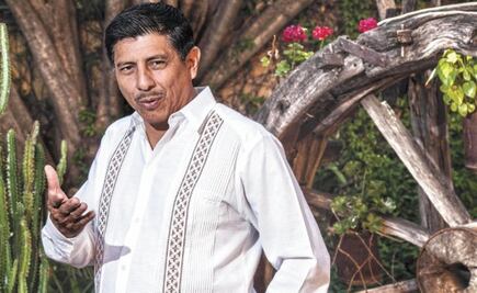 Senador niega viáticos, pero anuncia megainforme