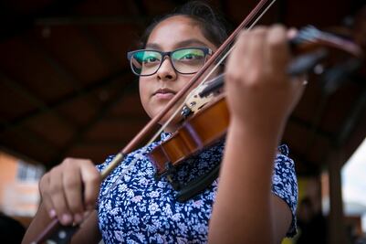Ensaya orquesta de Zaachila para su concierto en la CDMX