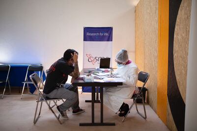 Arranca en Oaxaca fase 3 de ensayos clínicos de vacuna china Walvax; funciona igual que Pfizer