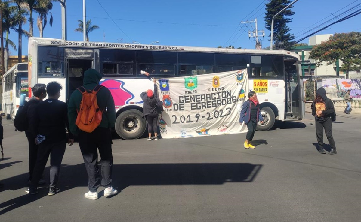 Maestros de la Sección 22 del SNTE paran labores y sitian la ciudad de Oaxaca con bloqueos. Fotos: Mario Arturo Martínez