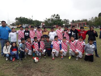 Diputado federal de Morena engaña a niños deportistas de Juchitán