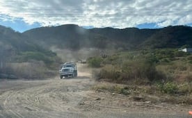 Habitantes frenan extracción de material pétreo en San Mateo del Mar, Oaxaca