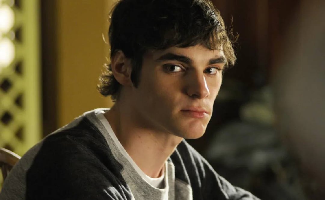 Durante cinco temporadas dio vida a Walter White Jr. Foto: IMDB.