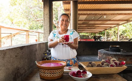 Así es el pulque de cardón, la bebida ancestral de Oaxaca que pocos conocen