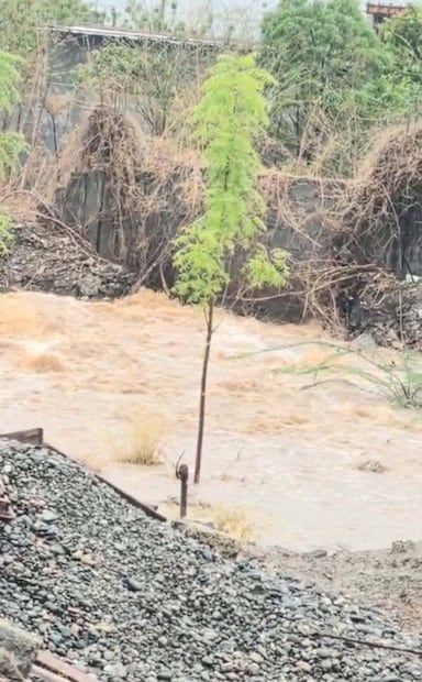 La CFE mantiene monitoreo ante posibles afectaciones eléctricas causadas por la tormenta tropical Boris. foto: Especial