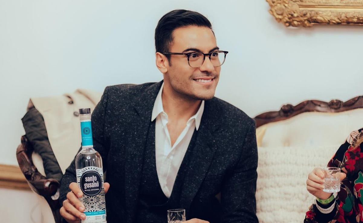 Carlos Rivera se suma al mundo del mezcal de Oaxaca y lanza Santo Gusano
