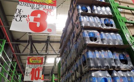 A cinco días de que inicien las sanciones, tiendas de Oaxaca rematan productos en envases de PET