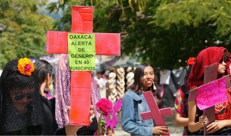 Ante reclamos de organizaciones feministas, gobierno de Oaxaca asegura combatir violencia de género