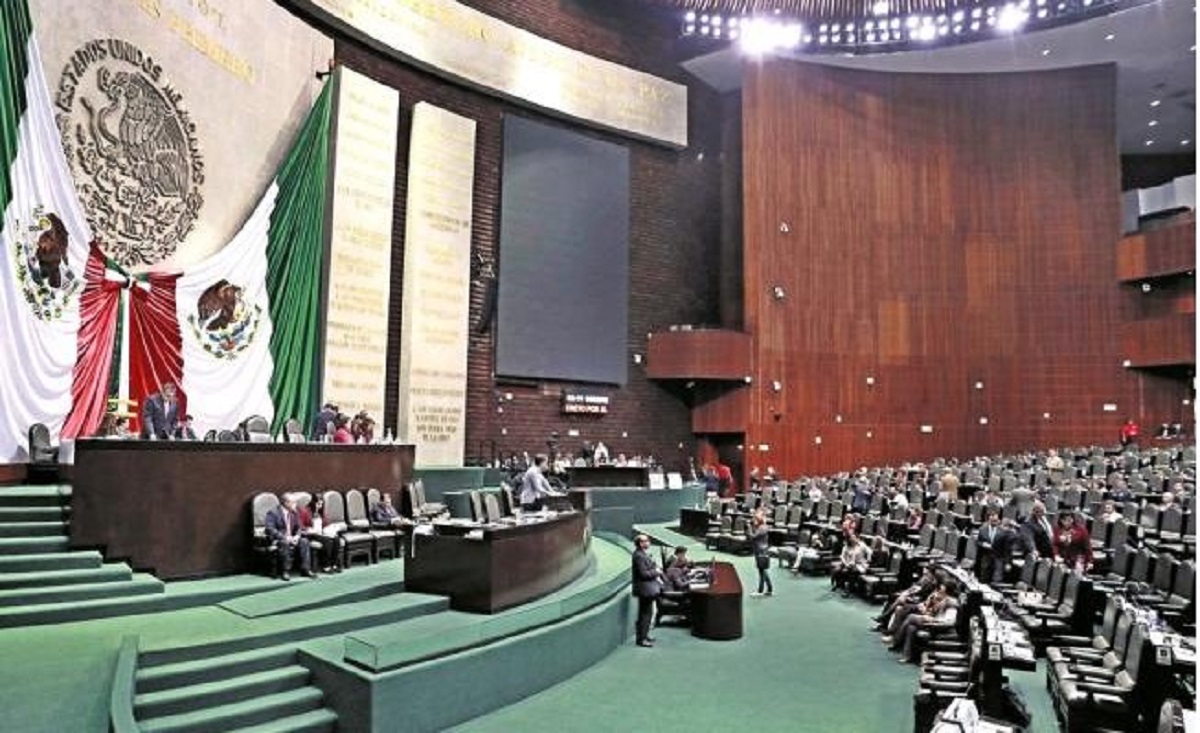 Diputados cierran legislatura con bono de 900 mil pesos