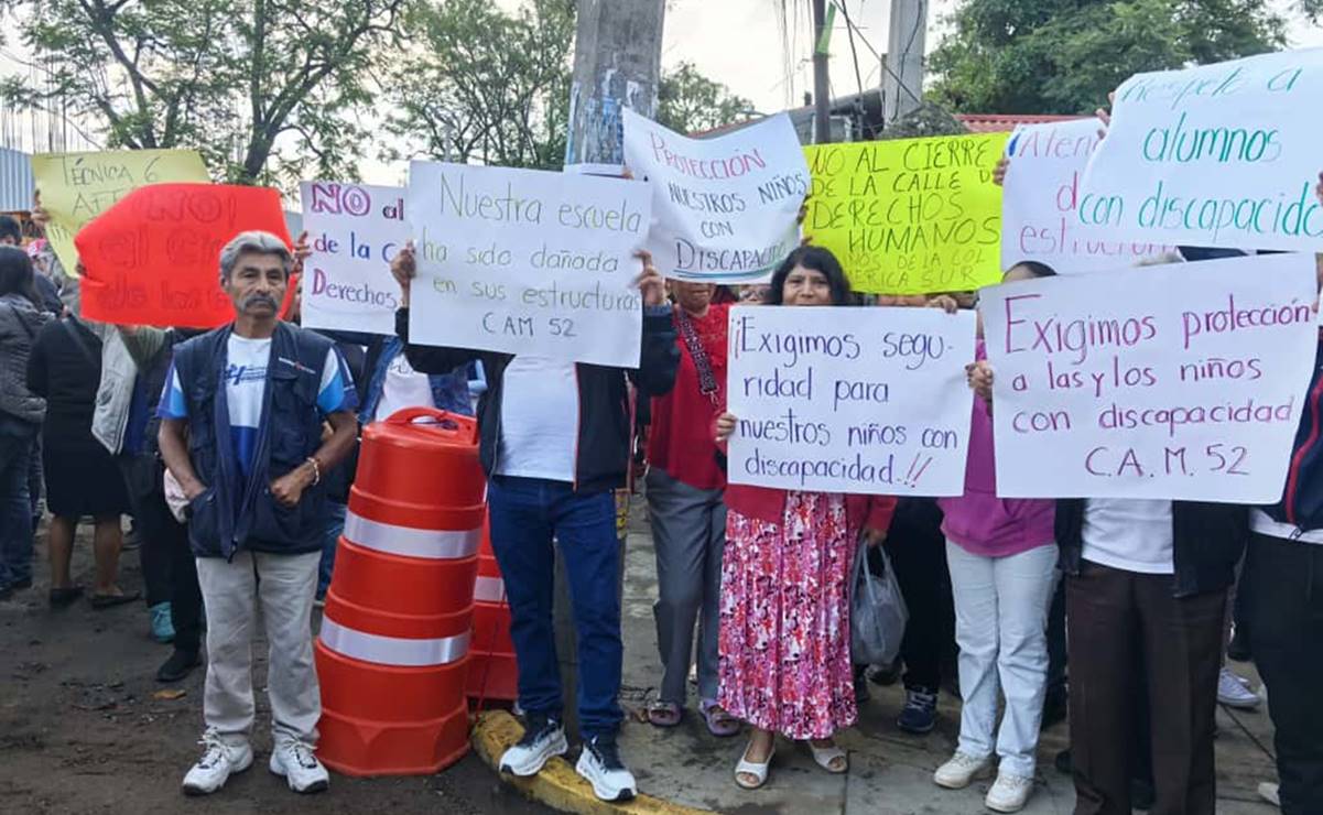 Padres de familia y vecinos paran obras del nuevo estadio de béisbol en Oaxaca; bloquean calles