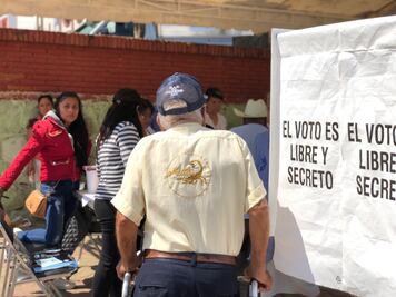 Presentan resultados de las elecciones en agencias de Oaxaca de Juárez