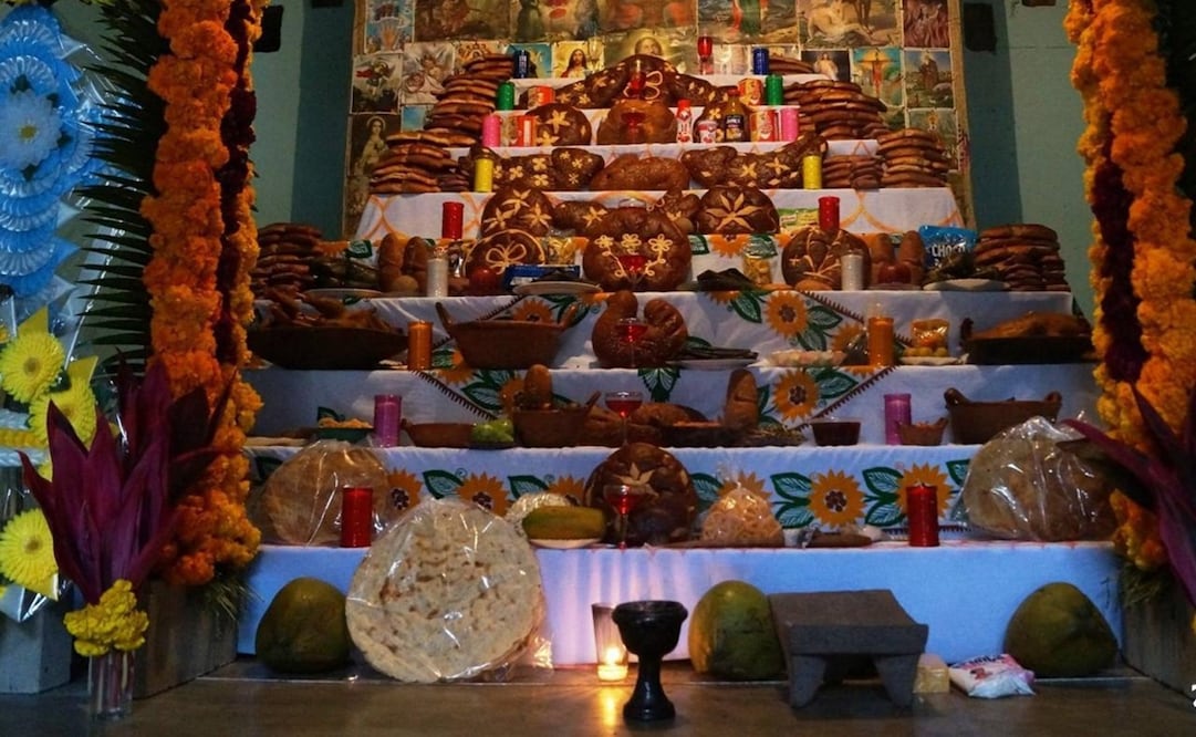 Últimos "altares de abundancia": Enfrenta Tuxtepec, Oaxaca, extinción de tradiciones indígenas de Día de Muertos. Fotos: Antonio Mundaca