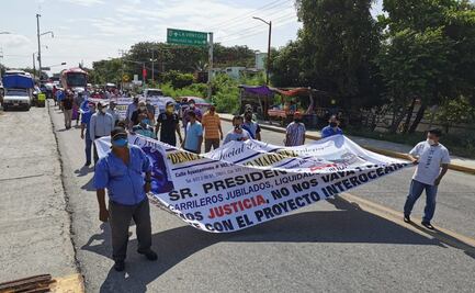 Con caravana motorizada a la CDMX, exferrocarrileros del Istmo piden “jubilaciones olvidadas” a la 4T