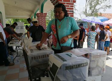 “Muxes” hacen historia en contienda electoral de Oaxaca
