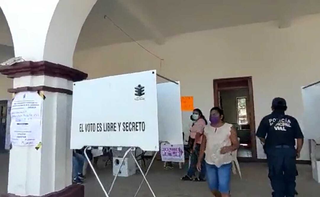 Van 116 casillas instaladas de 223 esperadas en el distrito de Pochutla, Costa de Oaxaca. Foto: Captura de video