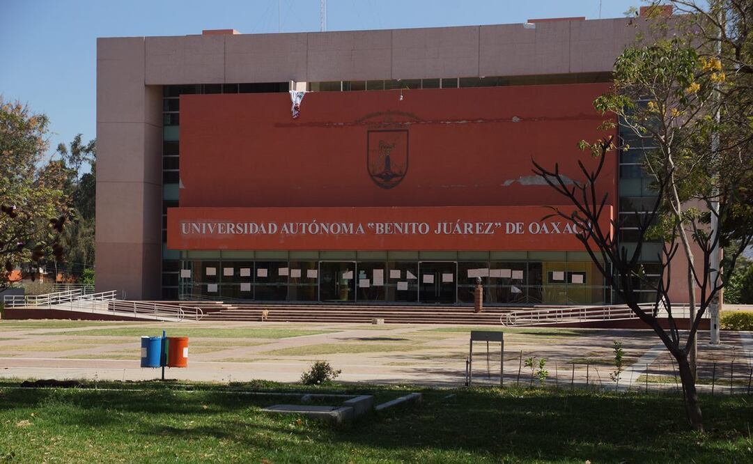 Tribunal falla a favor de estudiante indígena de Oaxaca: ordena a la UABJO no cobrarle 10 mil pesos de inscripción. Foto: Archivo