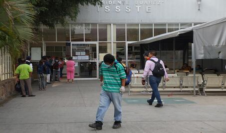 Donaciones de equipo de seguridad para personal médico se guarda para fase crítica de la pandemia: ISSSTE