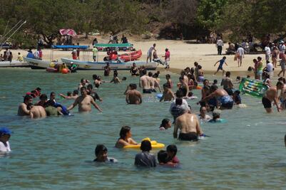 En “nueva normalidad” playas abrirán sólo para turismo oaxaqueño