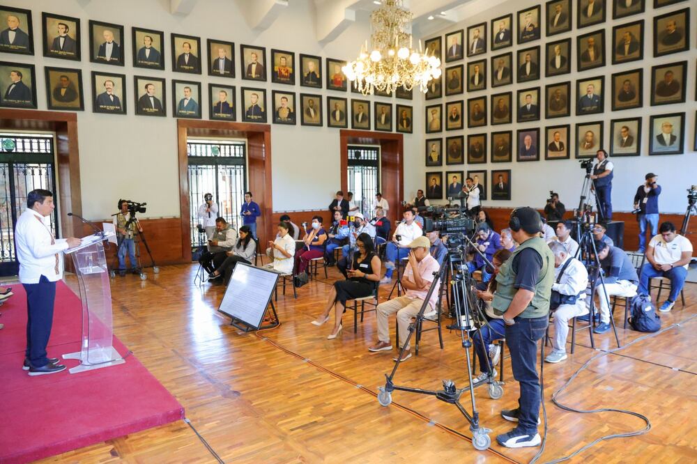 Defiende gobernador de Oaxaca libros de texto; impulsan nuevo modelo educativo, dice. Foto: Especial