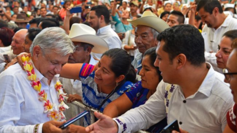 AMLO pide no hacer caso a rumores de falta de medicamentos por austeridad