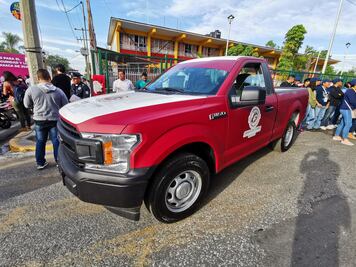 Tras denuncias, Ayuntamiento de Oaxaca repintará vehículos de la policía municipal