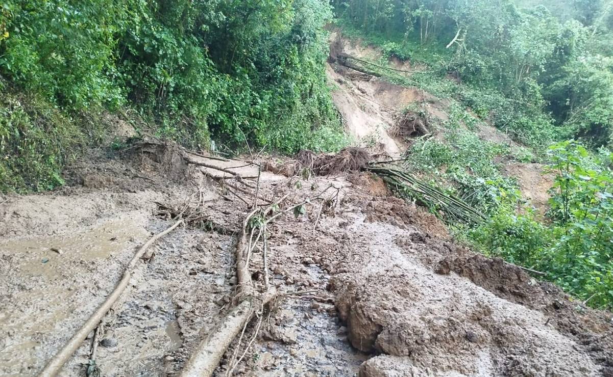 Reportan derrumbes en caminos de comunidades de Yucuhiti, Oaxaca; “se vino el cerro”