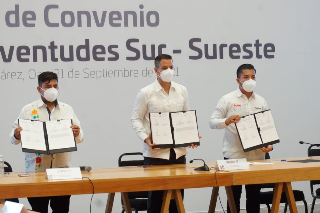 “Esta generación tiene la obligación de transformar a México”, asegura Murat en firma de Pacto por la Juventudes