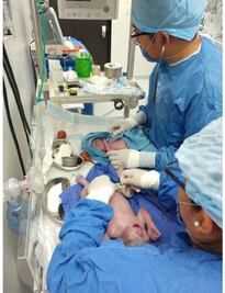 En Juchitán, nacen primeros gemelos en hospital reconstruido tras sismo