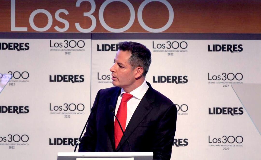 “Tarea de los líderes es seguir creando líderes, no seguidores”, dice Alejandro Murat . Fotos: Gobierno de Oaxaca