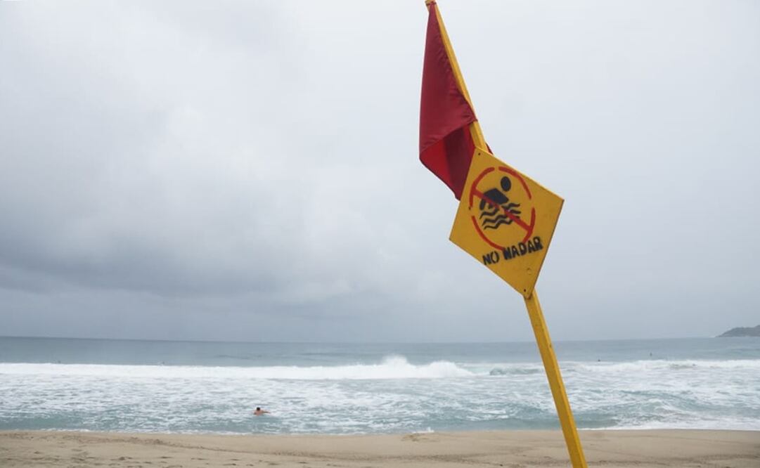 Huracán Erick se intensifica a categoría 2 frente a las costas de Oaxaca