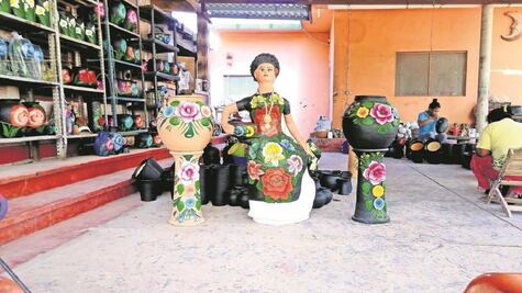 Se recuperan artesanos alfareros en el Istmo