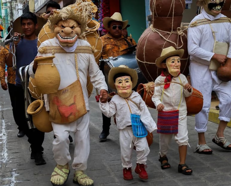 Comparsa de Los Copalas. Foto: www.putla.mx/carnaval-putleco