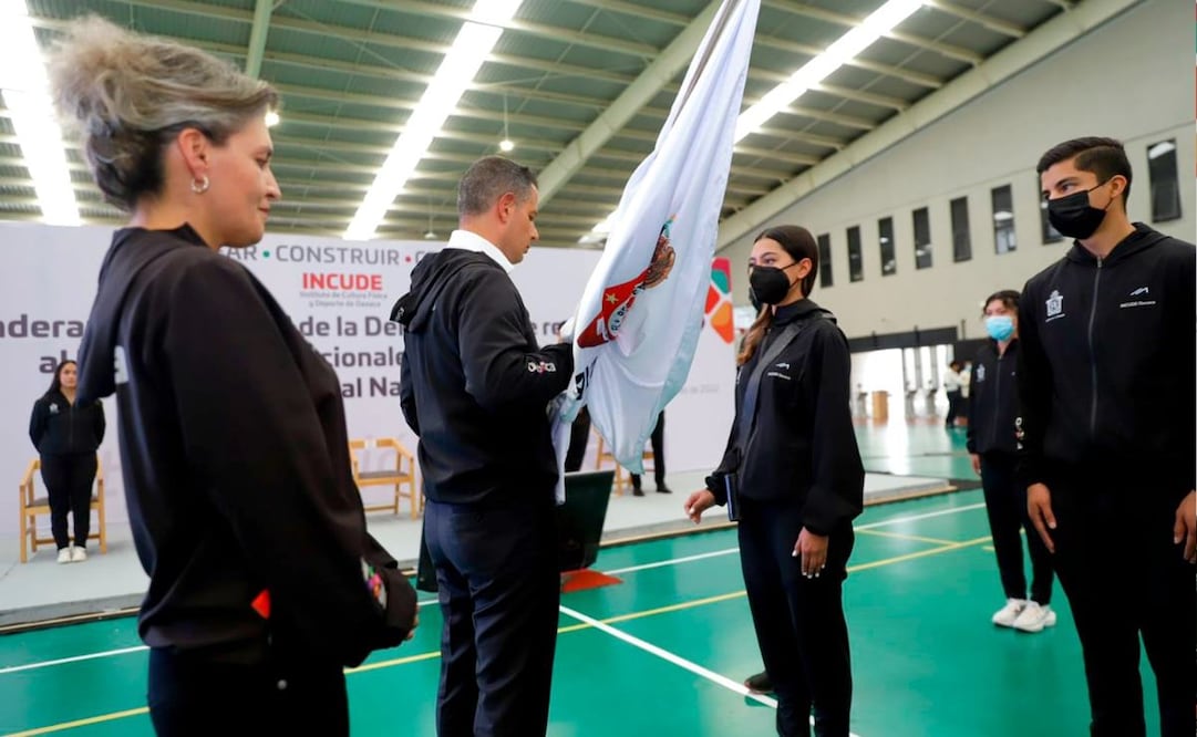 Abandera Murat a delegación de nacionales Conade 2022; por primera vez Oaxaca participa en 27 deportes