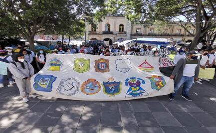 Marchan normalistas por plazas directas; han ingresado mil 365 al sistema educativo, responde IEEPO