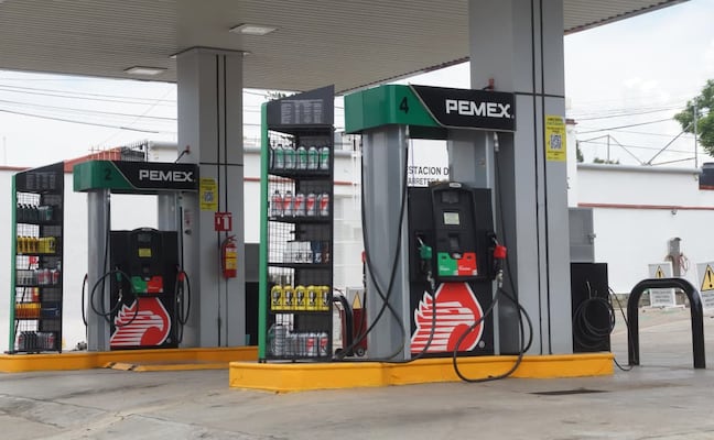 Al menos seis gasolineras cierran en Oaxaca por falta de combustible; acusan toma por parte de Sección 22 