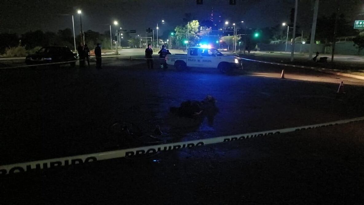 Muere ciclista atropellado por un camión de basura en la Ciudad de Oaxaca; detienen al responsable. Foto: Especial