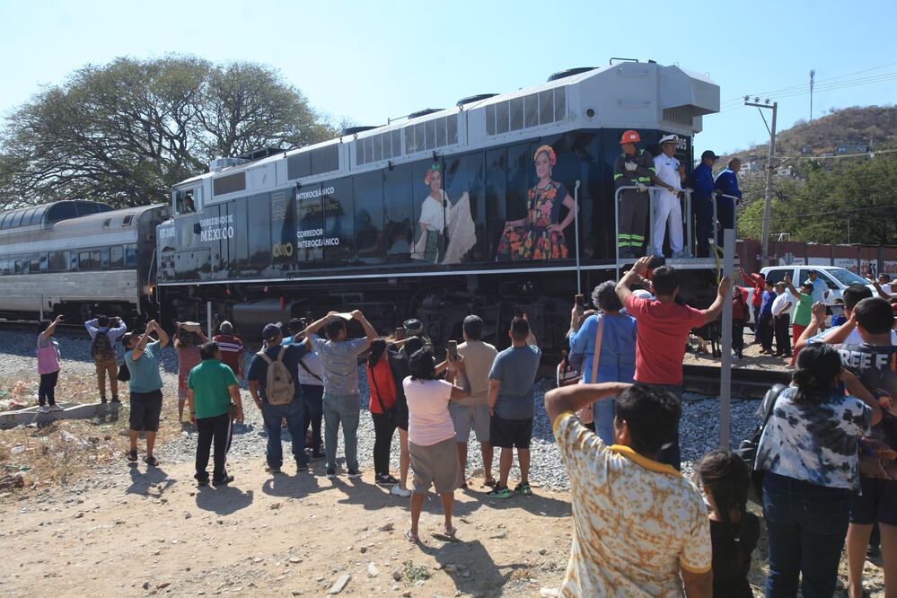 Rehabilitación de línea K de tren reactiva conflicto entre comunidades indígenas de Oaxaca. Foto: Edwin Hernández
