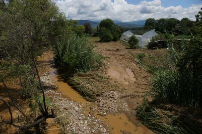 Ríos arrasan con cultivos y afectan más de 30 viviendas en Huitzo
