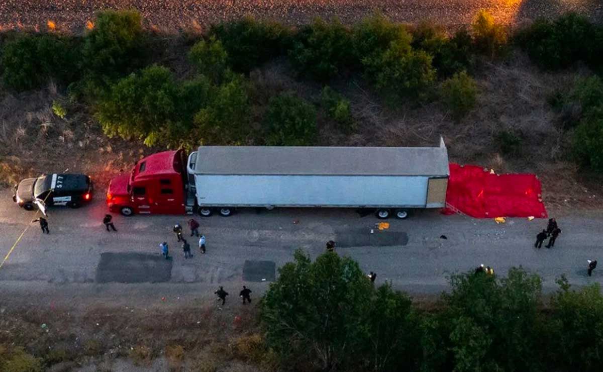 Reporta Ebrard a joven de Oaxaca entre migrantes sobrevivientes de trailer con 50 muertos en Texas