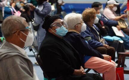 Ancianos de Oaxaca acusan que grupos registrados por Morena exigen les apliquen antes la vacuna antiCovid