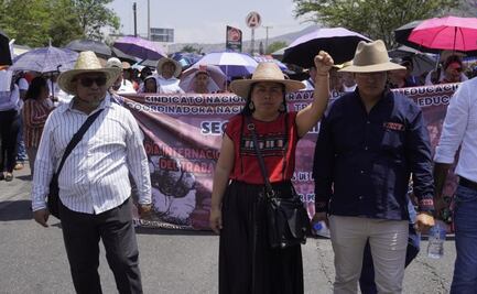 Marchan miles en Oaxaca por el Día del Trabajo; maestros de la Sección 22 anuncia paro indefinido