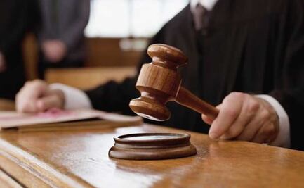 AMLO cuestiona que los ministros de la SCJN ganen 700 mil pesos mensuales