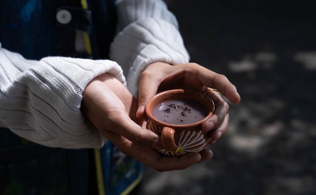 En Oaxaca, La Atolería rescata el atole como alimento ancestral, usando maíces nativos y cacaos originales. Una experiencia culinaria auténtica y sostenible. Foto: La Atolería.