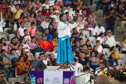 Se imponen mujeres en concierto monumental de bandas