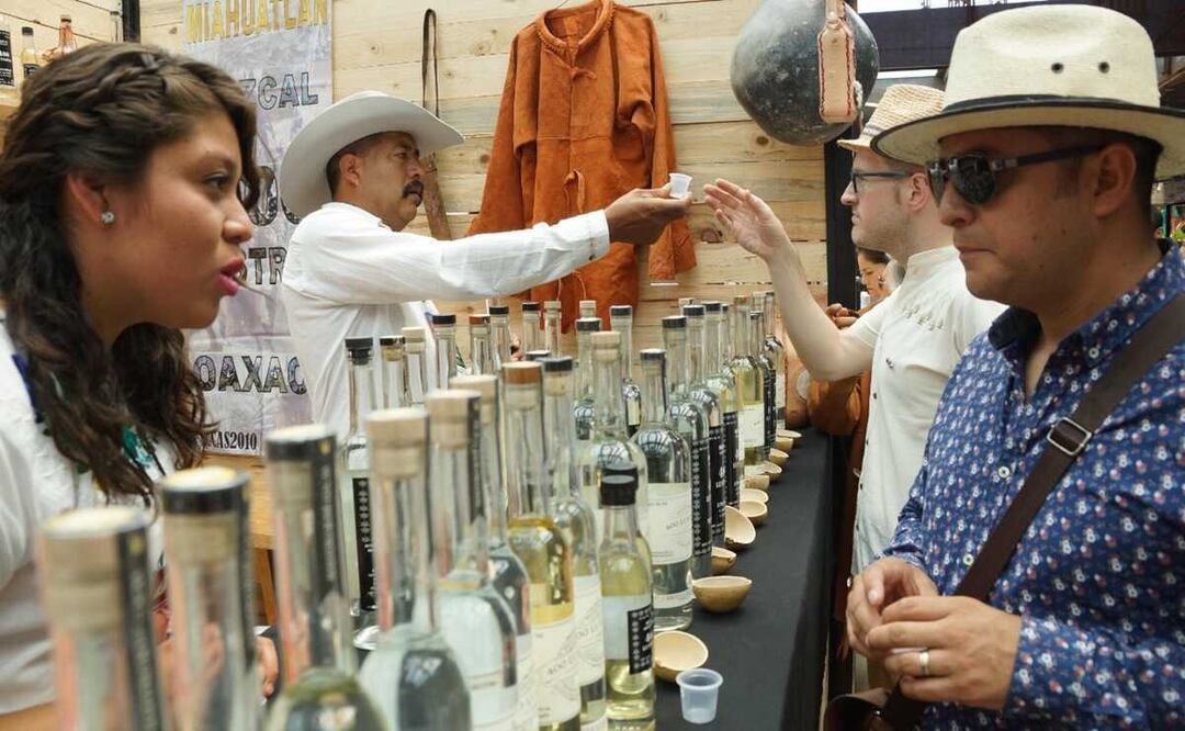 La Profeco detalló en su Revista del Consumidor, de marzo de 2022, que el estudio contempló 360 pruebas a 36 marcas comerciales de mezcal