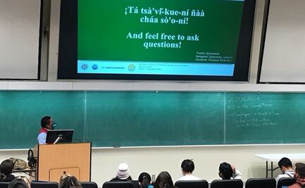 Con material didáctico en lengua tu´un savi, profesor reconecta a familias de EU con sus raíces en Oaxaca